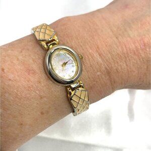 Vintage Gitanoe Womens Gold Tone Mother of Pearl Quartz Watch Diamond Accents